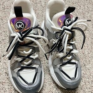 MICHAEL MICHAEL KORS Hero Mixed-Media Trainer – White with multicolor accents